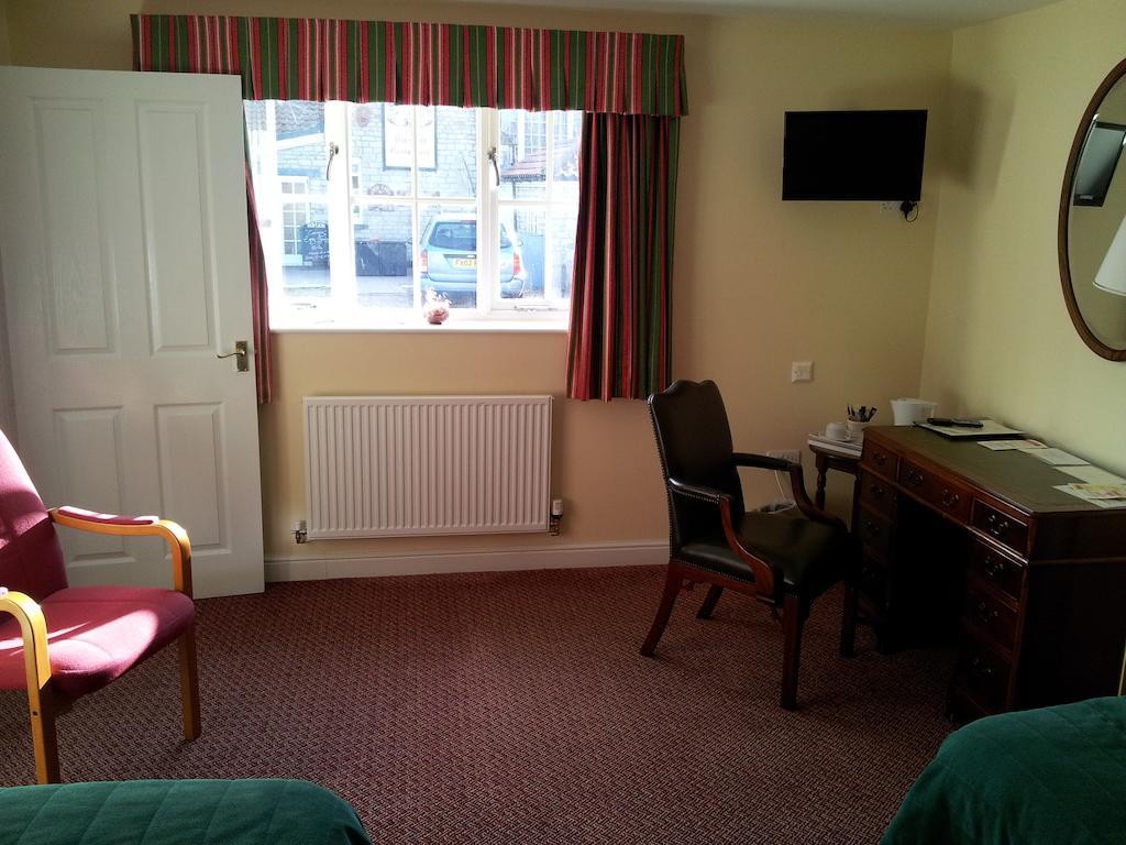 Red Lion Dunston Hotel Branston  Eksteriør billede
