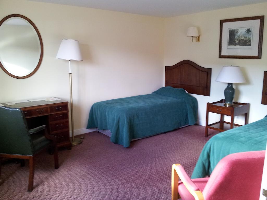 Red Lion Dunston Hotel Branston  Eksteriør billede